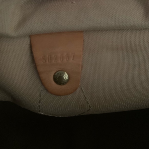100% authentic Louis Vuitton Speedy 30 Bag - Picture 7 of 11